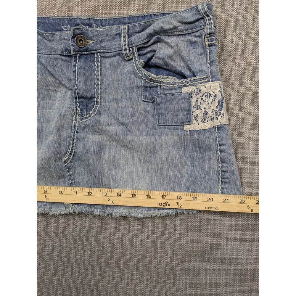 Cowgirl Tuff Co Skirt Womens 32 Blue Denim Mini Lace Patches Raw Hem Cowboy